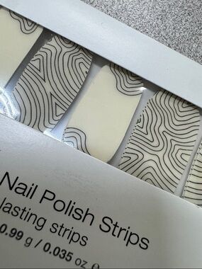 Color Street Nail Polish Strips Out Of Lines FDL069 Easy peel and Apply 16 NIP